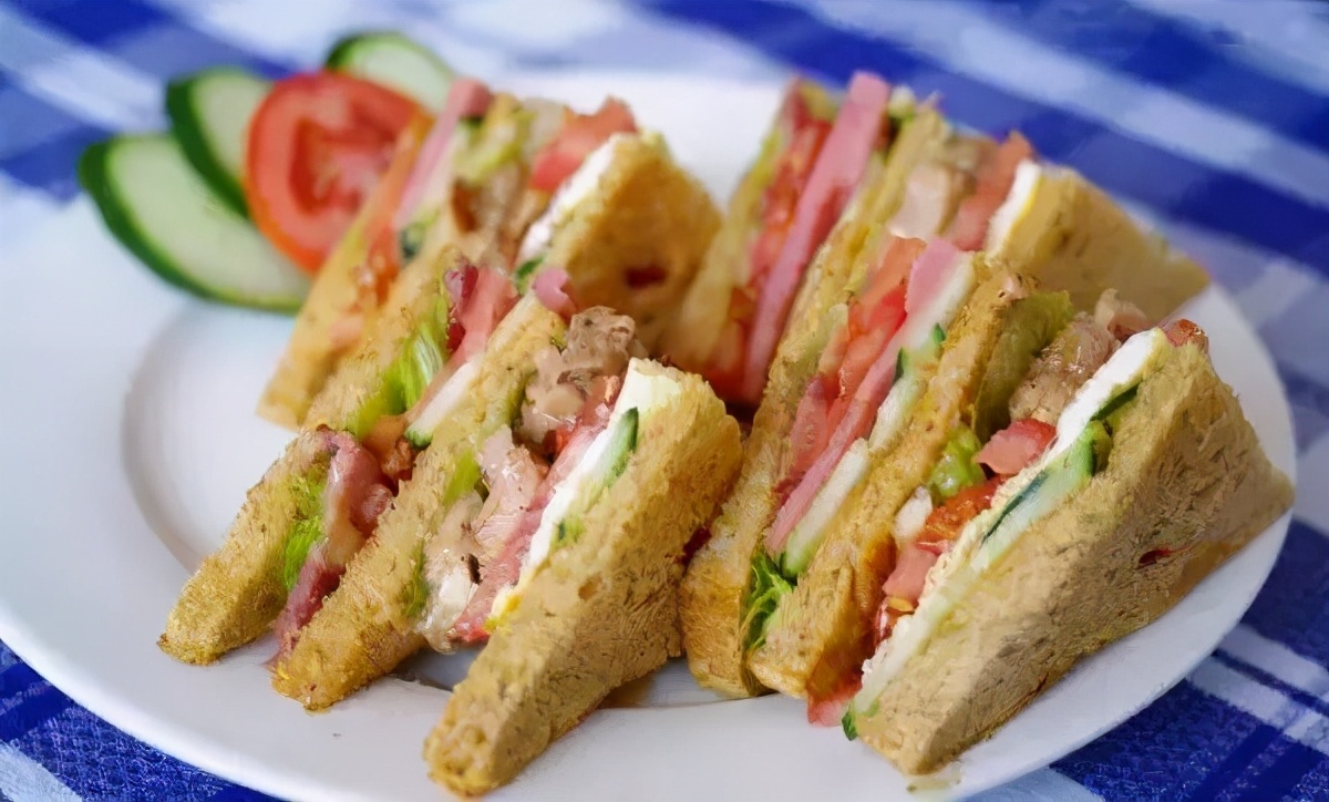 附近的美食街_美食街附近适合做什么配套生意_美食街附近美食