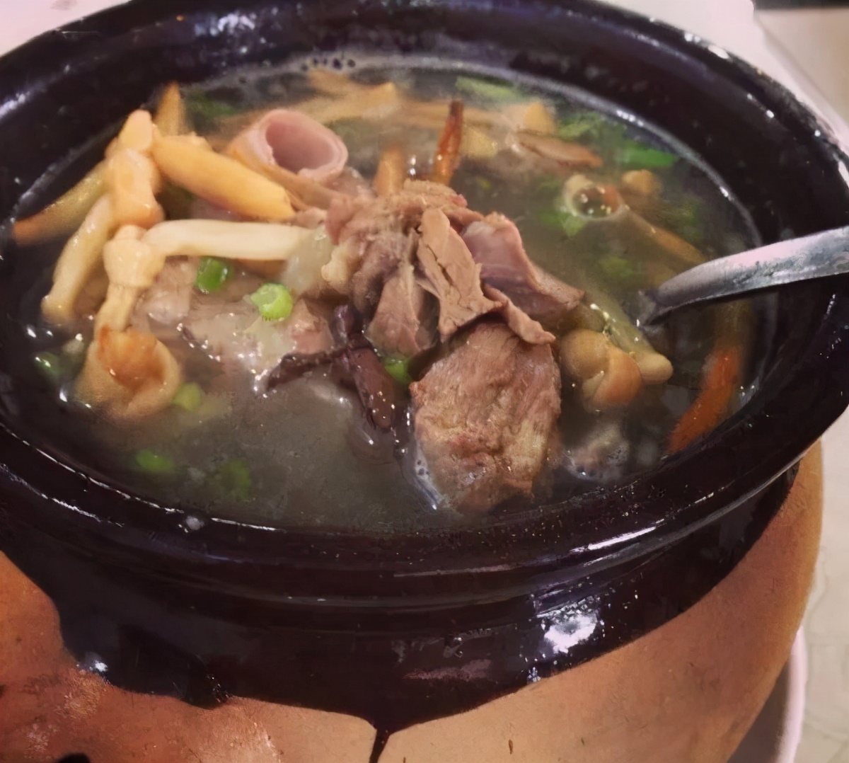 附近的美食街_美食街附近适合做什么配套生意_美食街附近美食