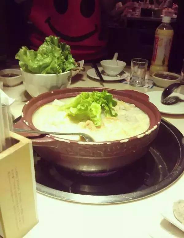 附近的美食街_美食街附近美食_美食街附近适合做什么配套生意