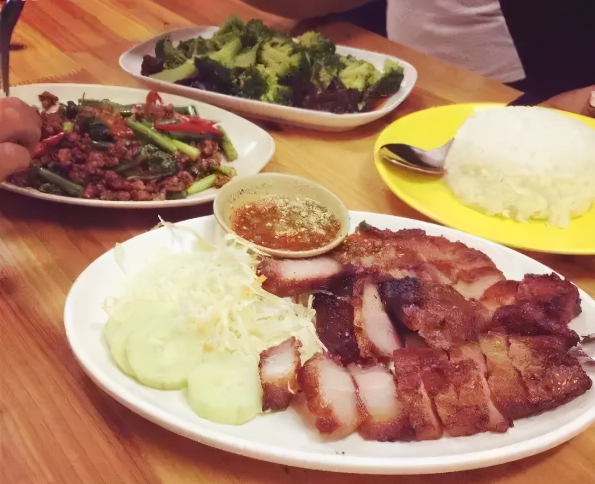 美食街附近美食_美食街附近适合做什么配套生意_附近的美食街