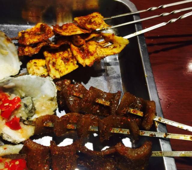 美食街附近还适合开什么店_美食街附近适合做什么配套生意_附近的美食街