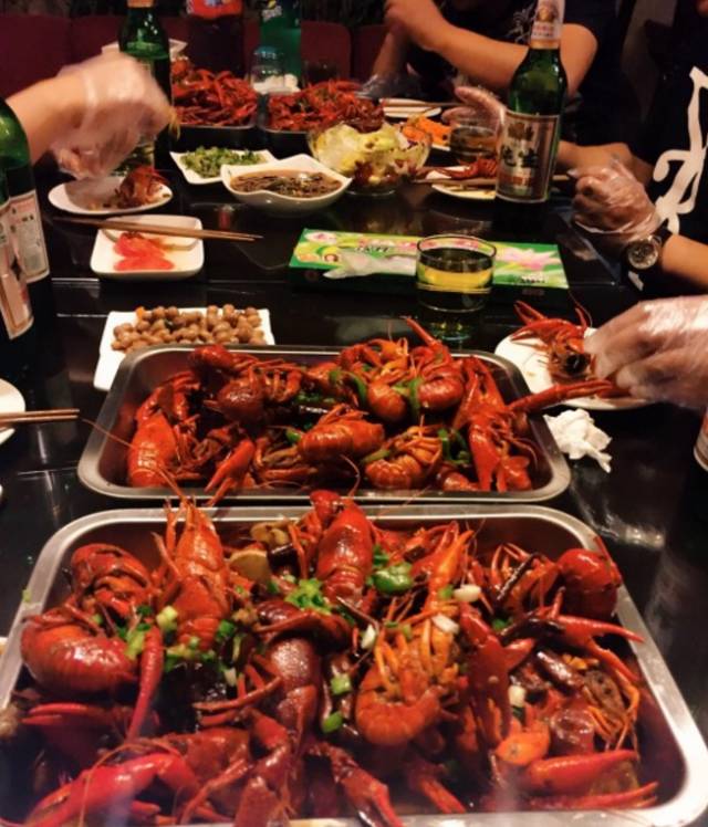 附近的美食街_美食街附近适合做什么配套生意_美食街附近还适合开什么店