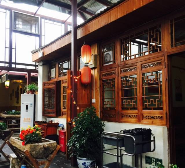 美食街附近还适合开什么店_附近的美食街_美食街附近适合做什么配套生意
