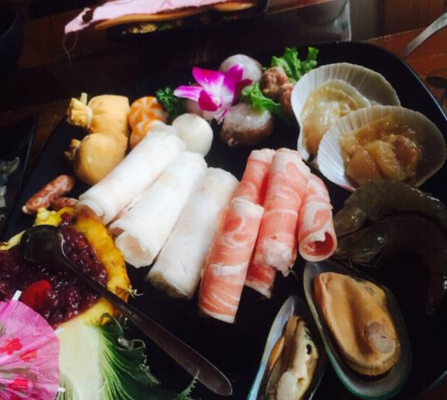 附近的美食街_美食街附近适合做什么配套生意_美食街附近还适合开什么店