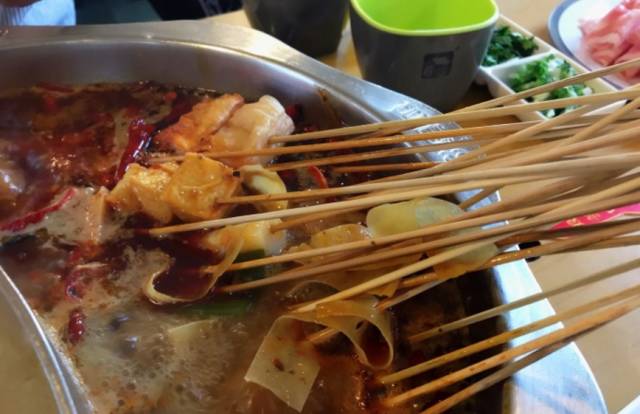 美食街附近适合做什么配套生意_美食街附近还适合开什么店_附近的美食街