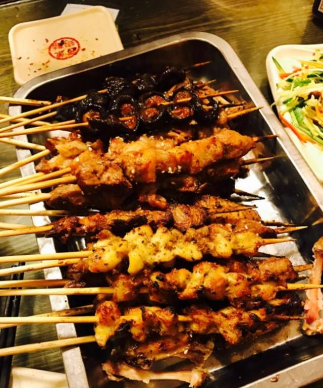 美食街附近适合做什么配套生意_美食街附近还适合开什么店_附近的美食街
