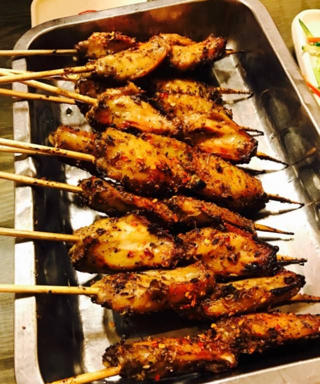 美食街附近适合做什么配套生意_美食街附近还适合开什么店_附近的美食街