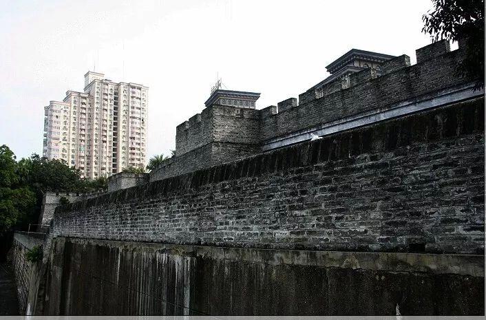 北湖公园咖啡馆电话_咖啡小镇地址_咖啡馆营业时间