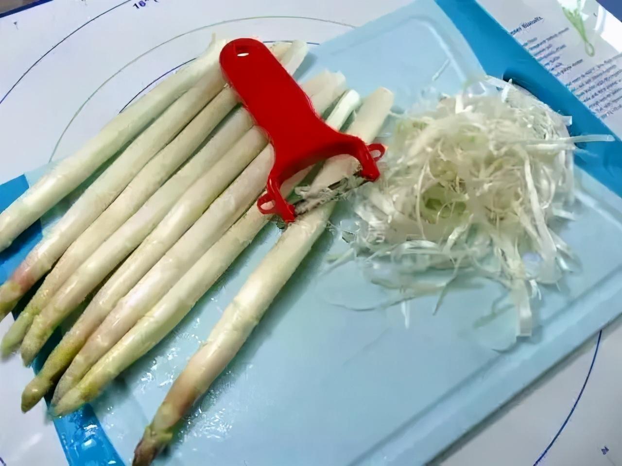 西餐中芦笋的做法_西餐芦笋怎么做好吃_西餐芦笋是